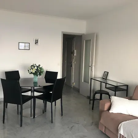 Vue 2 Pieces Appartement Menton